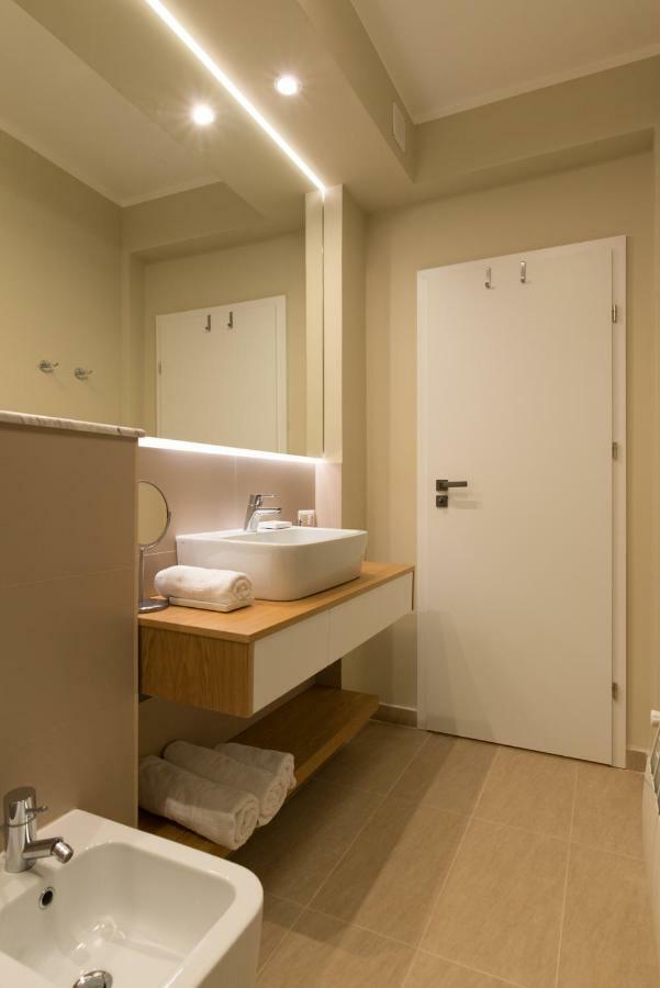 Arbans Cosy Modern Apartment In The City Center Bucharest Exterior photo